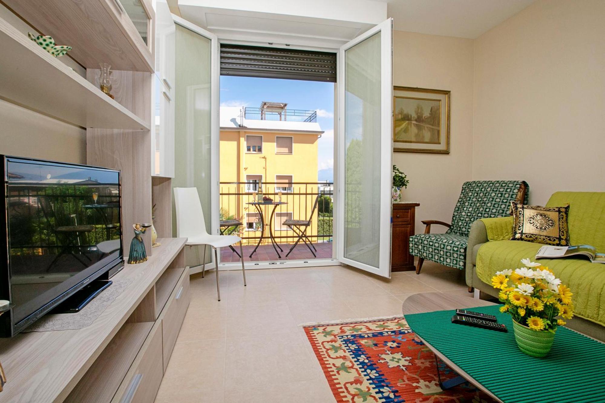 Villa Mimosa - Appartamento 2 - Happy Rentals Desenzano del Garda Exterior foto